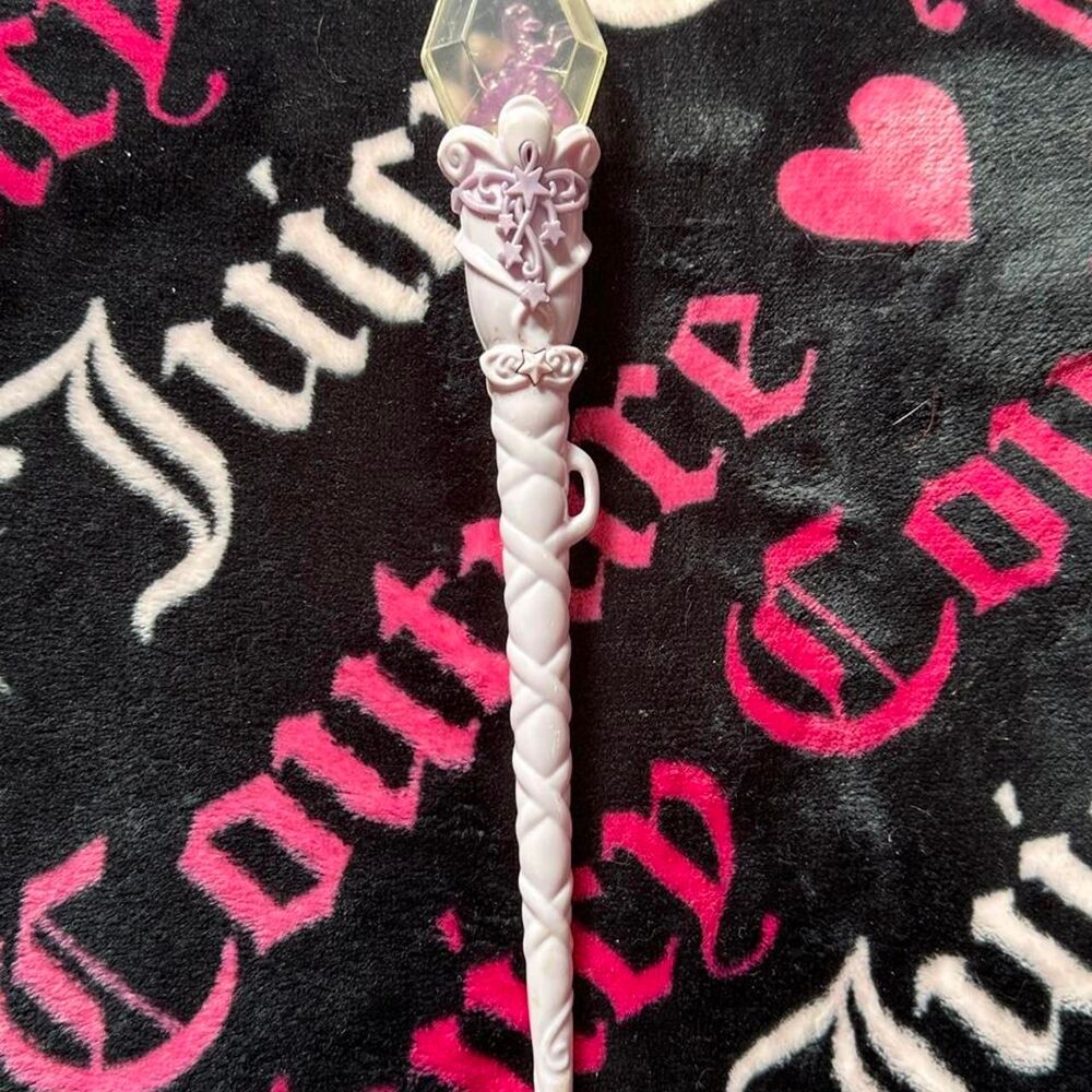 Barbie White and Pink Dolls-accessories